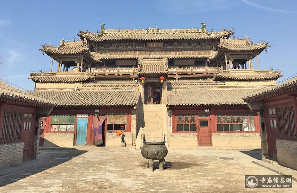 A scenic view of Zhangjiakou Ximalin Yuhuang Pavilion
