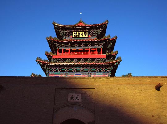 A scenic view of Zhangjiakou Xuanhua Ancient City Wall