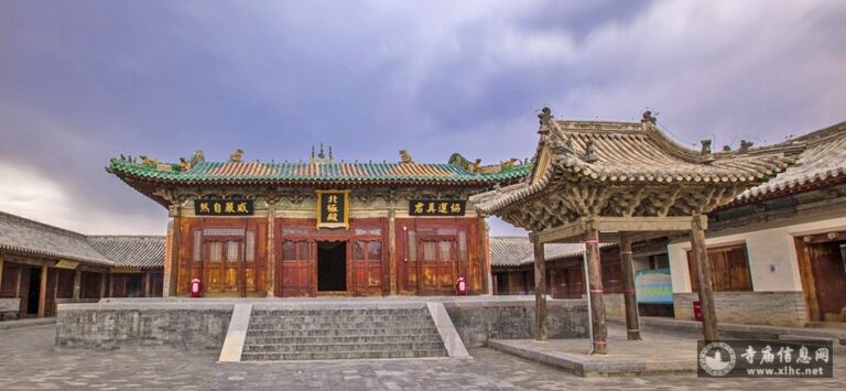 Experience the Tranquil Beauty of Zhangjiakou Zhenwu Temple: Tips for Travelers