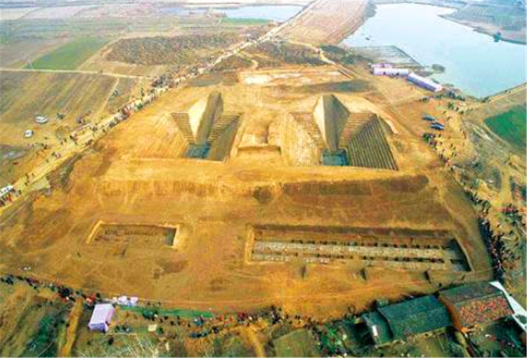 A scenic view of Zhangye Jiazidun Muqun