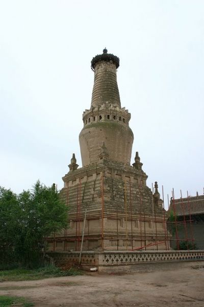 A scenic view of Zhangye Yuantongsi Ta