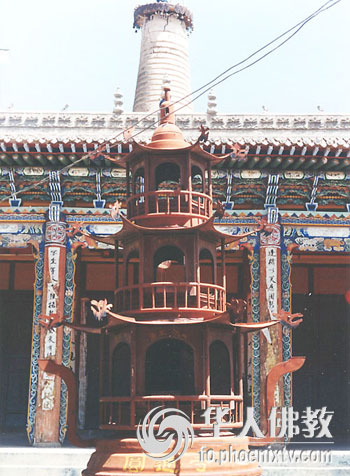A scenic view of Zhangye Yuantongsi Ta