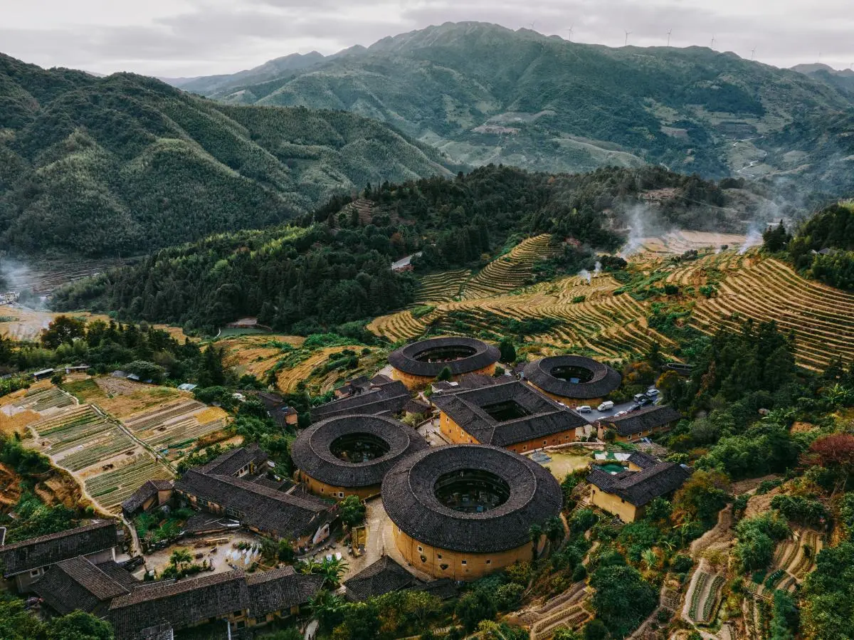 A scenic view of Zhangzhou Lianhuachishan Yizhi