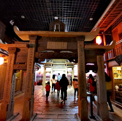 A scenic view of Zhangzhou Shipaifang