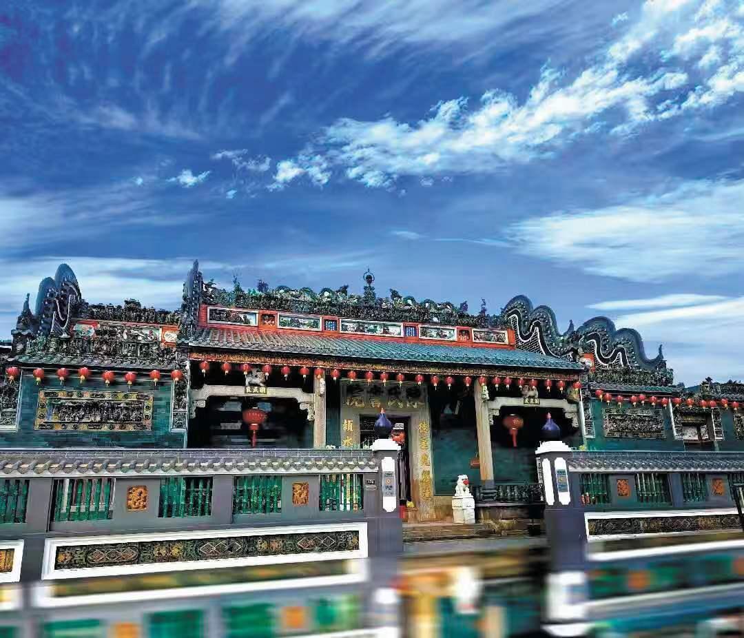 A scenic view of Zhanjiang Tangshi Muqun