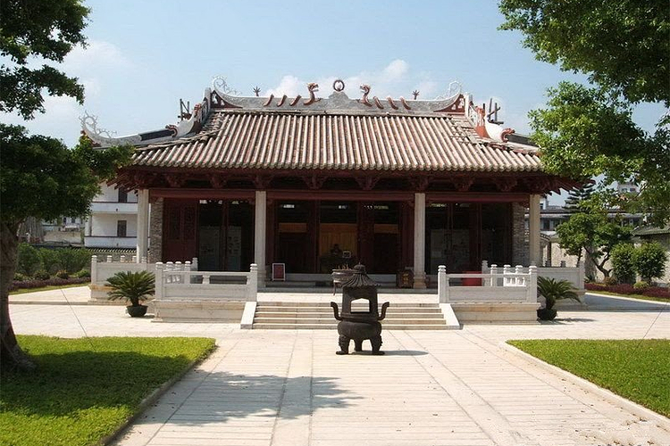A scenic view of Zhaoqing Deqing Xuegong
