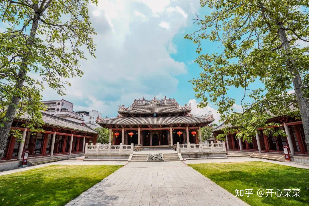A scenic view of Zhaoqing Deqing Xuegong