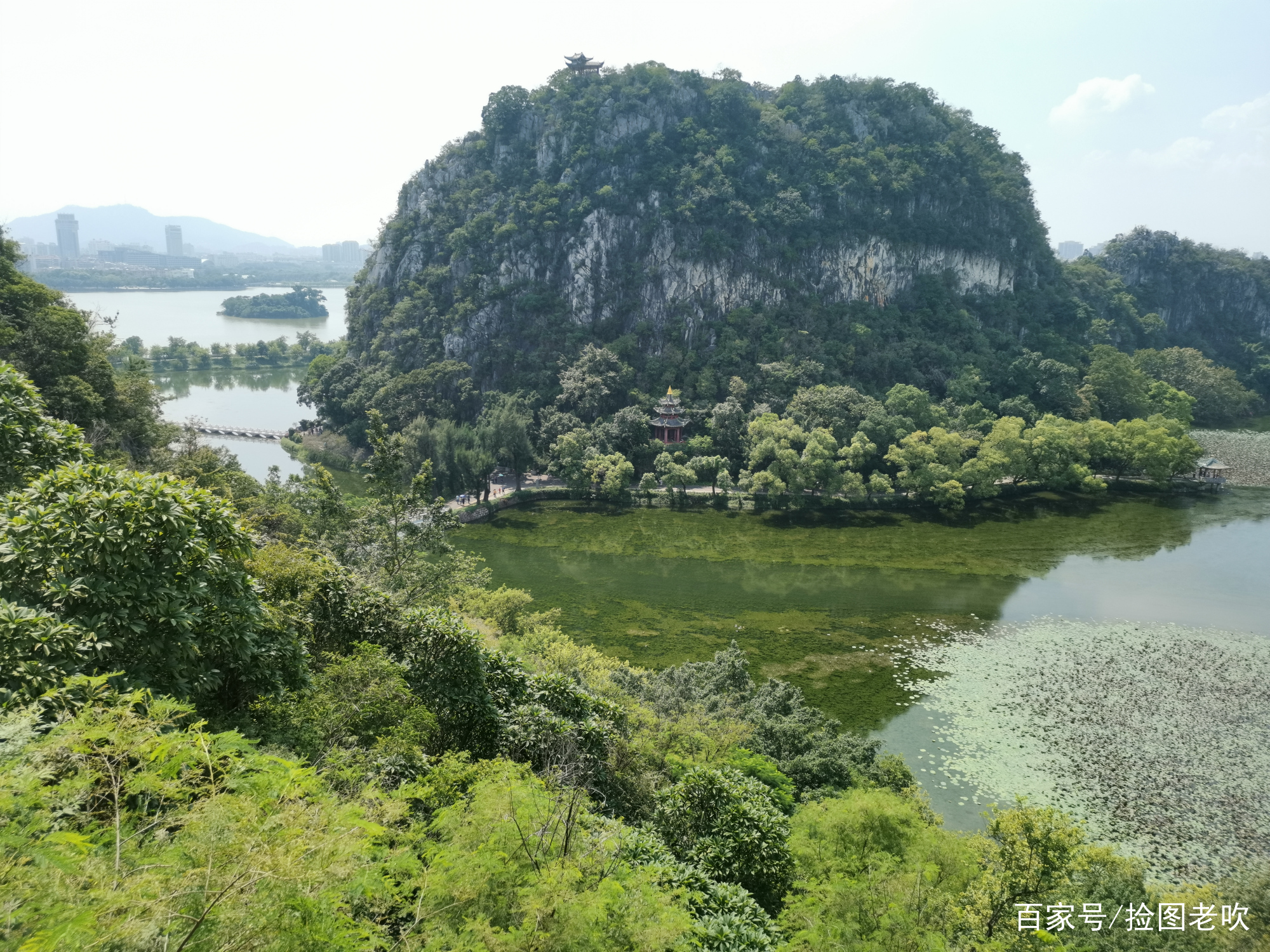 A scenic view of Zhaoqing Qixingyan Moya Shike