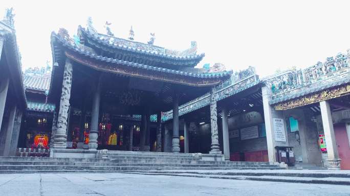 A scenic view of Zhaoqing Yuecheng Longmu Zumiao