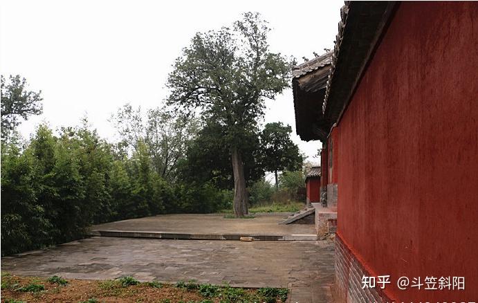 A scenic view of Zhengzhou Dengfengchongfugong