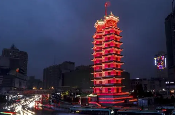 A scenic view of Zhengzhou Erqibagongjiniantahaijiniantang