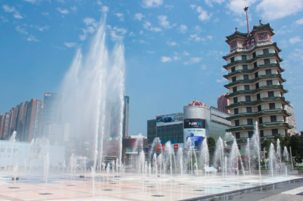 A scenic view of Zhengzhou Erqibagongjiniantahaijiniantang