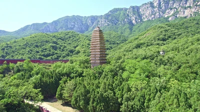 A scenic view of Zhengzhou Fawangsitia