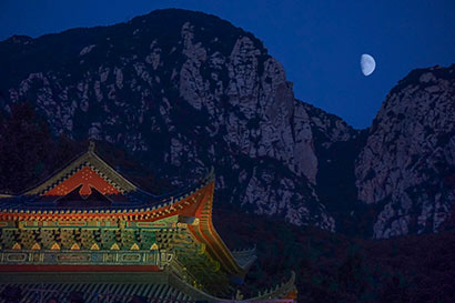 A scenic view of Zhengzhou Fawangsitia