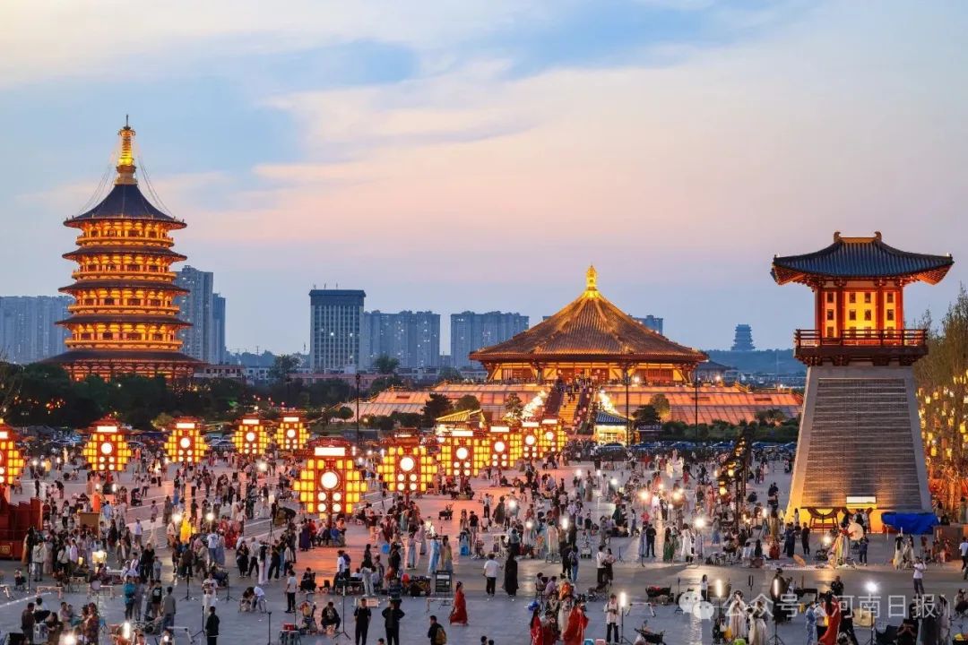 A scenic view of Zhengzhou Huayanggucheng