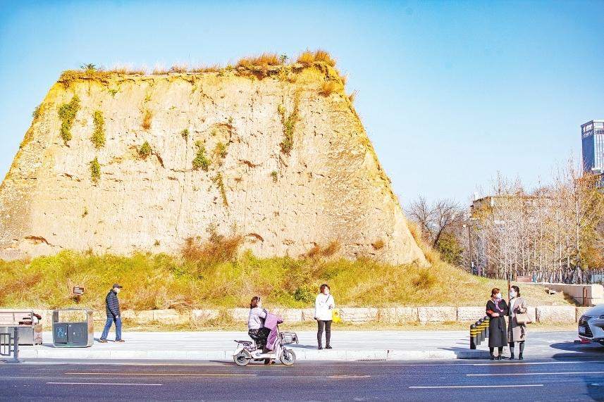 A scenic view of Zhengzhou Jingchengguchengyi