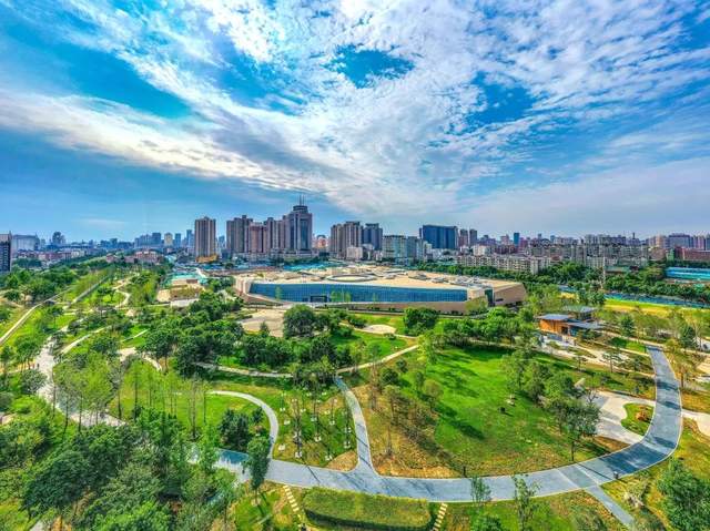 A scenic view of Zhengzhou Jingchengguchengyi