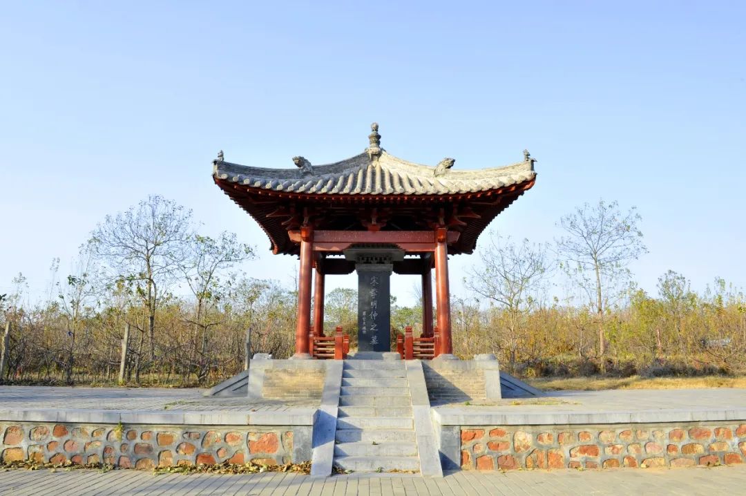 A scenic view of Zhengzhou Lijiesmu
