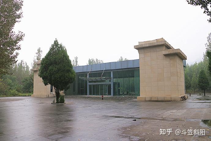 A scenic view of Zhengzhou Shaoshique