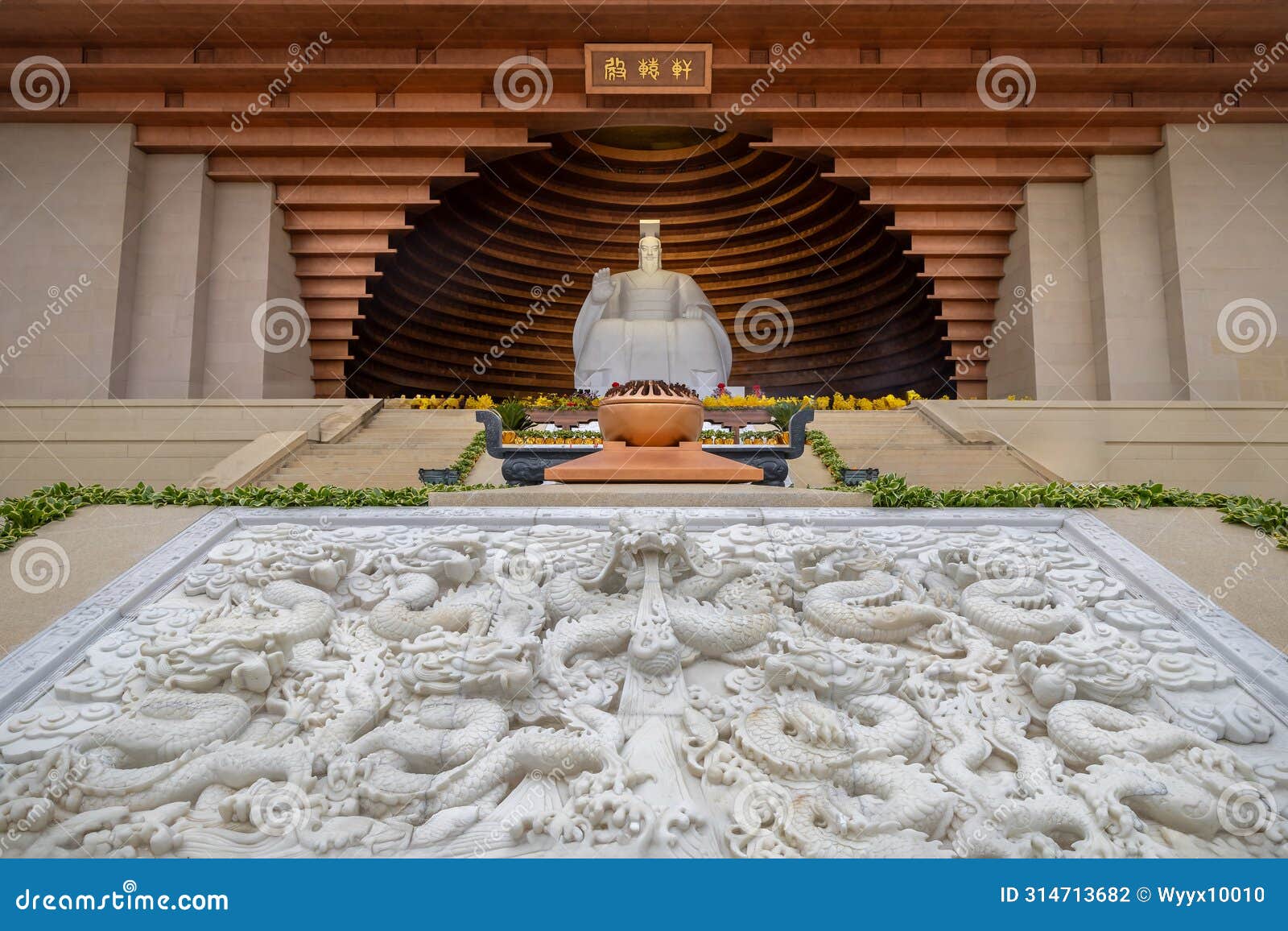 A scenic view of Zhengzhou Xinzhengxuanyuanmiao