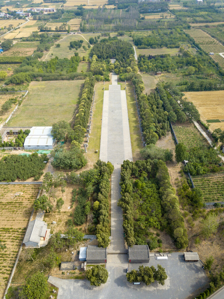 Experience the Serenity of Zhengzhou Yongling Yongdingling: A Traveler’s Paradise