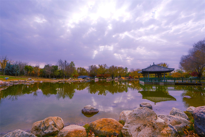 A scenic view of Zhengzhou Yuanlinggucheng