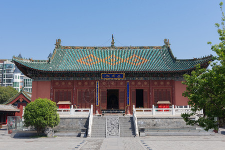 A scenic view of Zhengzhou Zhongyuemiao