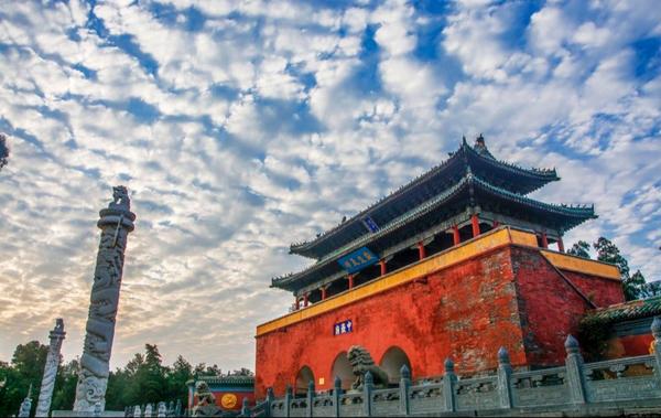 A scenic view of Zhengzhou Zhongyuemiao