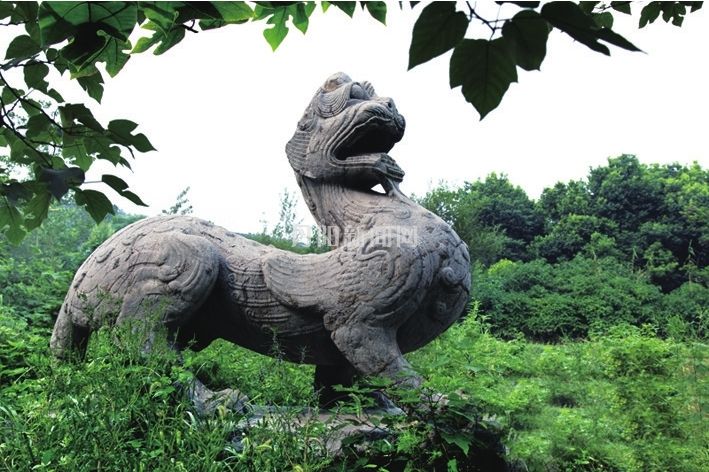 A scenic view of Zhenjiang Danyang Nanchao Lingmu Shike