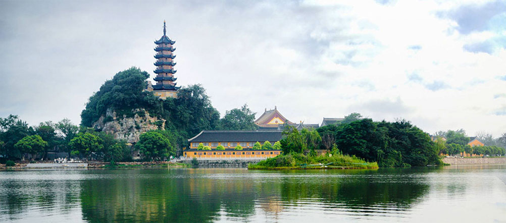 A scenic view of Zhenjiang Dayunhe Subitems
