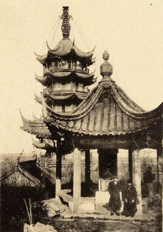 A scenic view of Zhenjiang Ganlusi Tieta