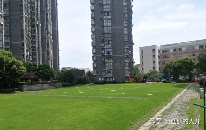 A scenic view of Zhenjiang Songyuan Liangcang Yizhi