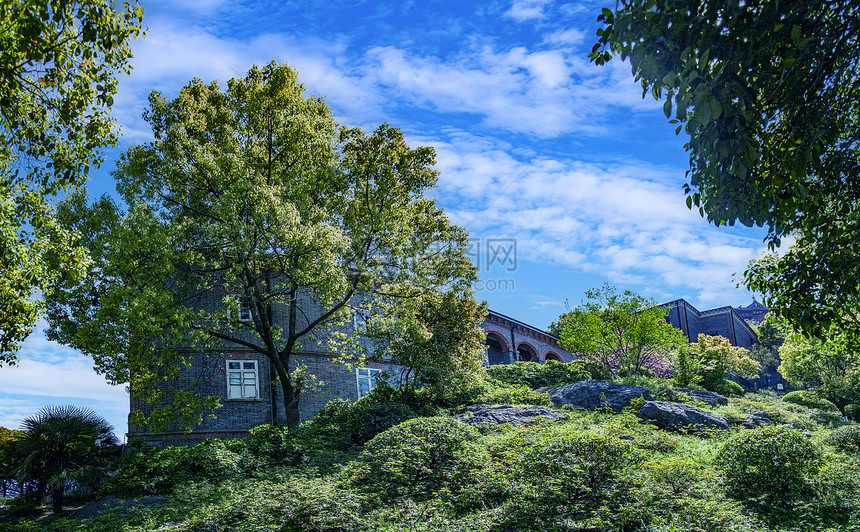 A scenic view of Zhenjiang Yingguo Lingshiguan Jiuzhi