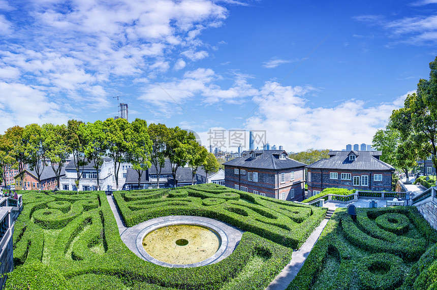 A scenic view of Zhenjiang Yingguo Lingshiguan Jiuzhi