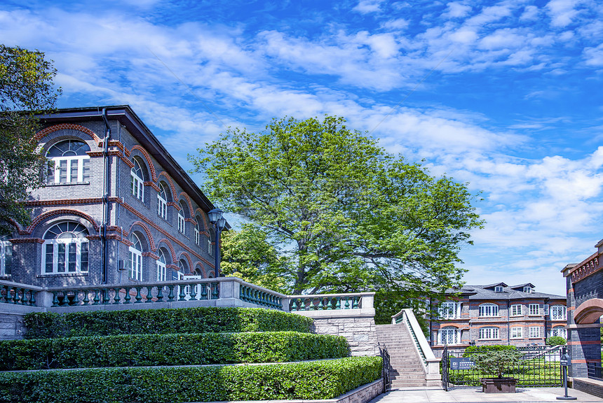 A scenic view of Zhenjiang Yingguo Lingshiguan Jiuzhi
