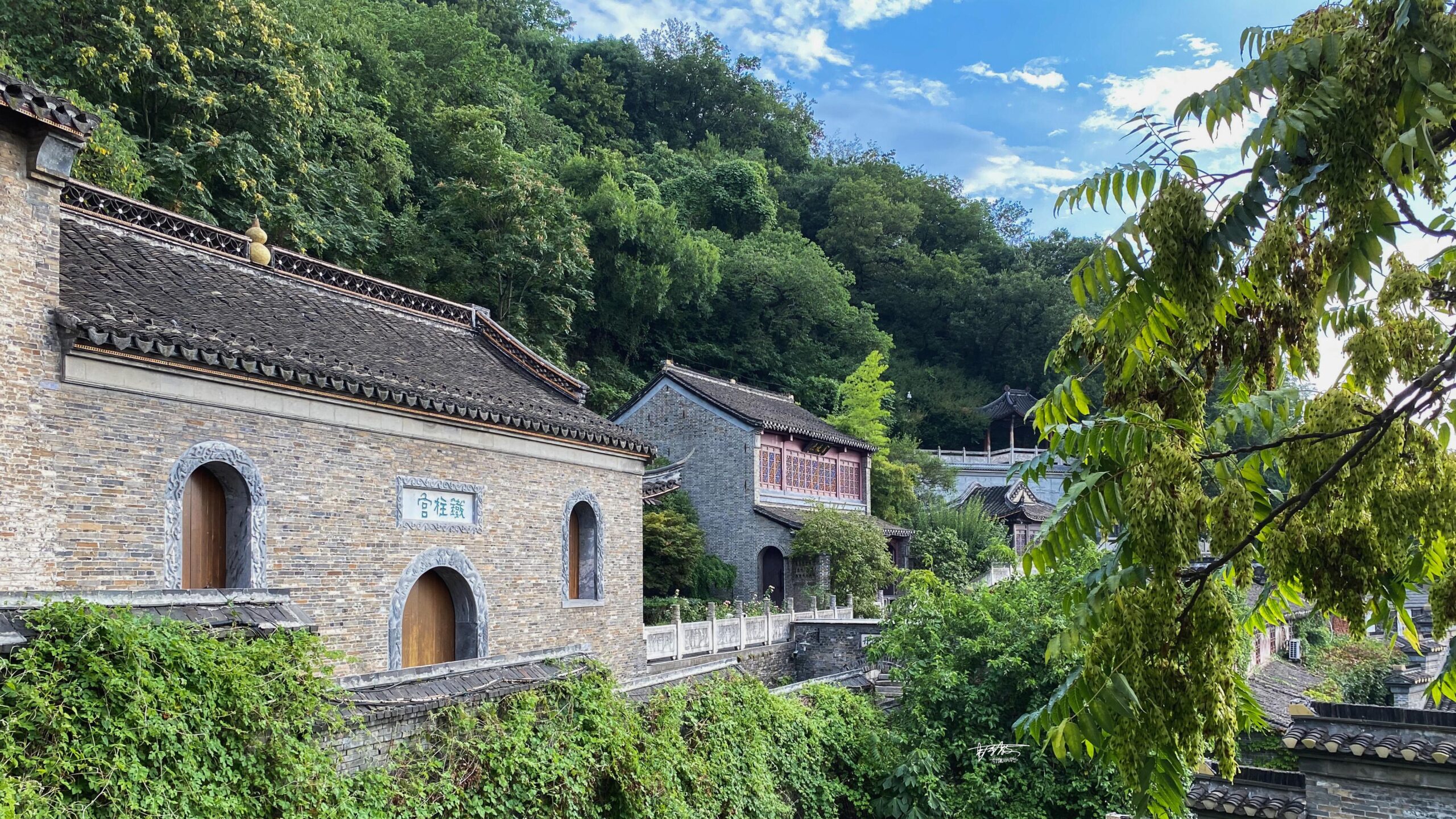 A scenic view of Zhenjiang Zhaoguan Shita