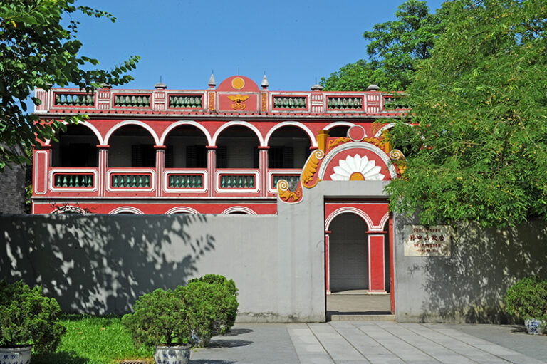 Experience the Magic of Zhongshan Sunzhongshan Guju: Top Attractions and Hidden Treasures