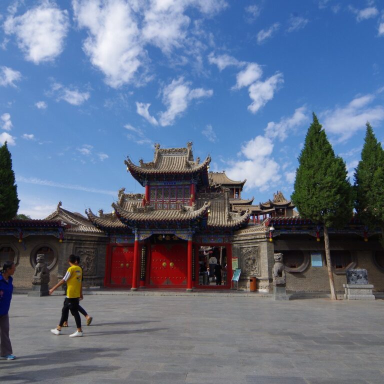 Zhongwei Gaomiao: A Must-Visit Spiritual Landmark in the Heart of Ningxia