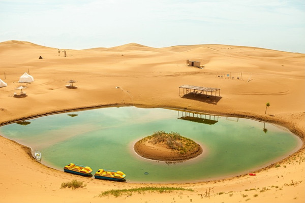 A scenic view of Zhongwei Mingshazhou Ta