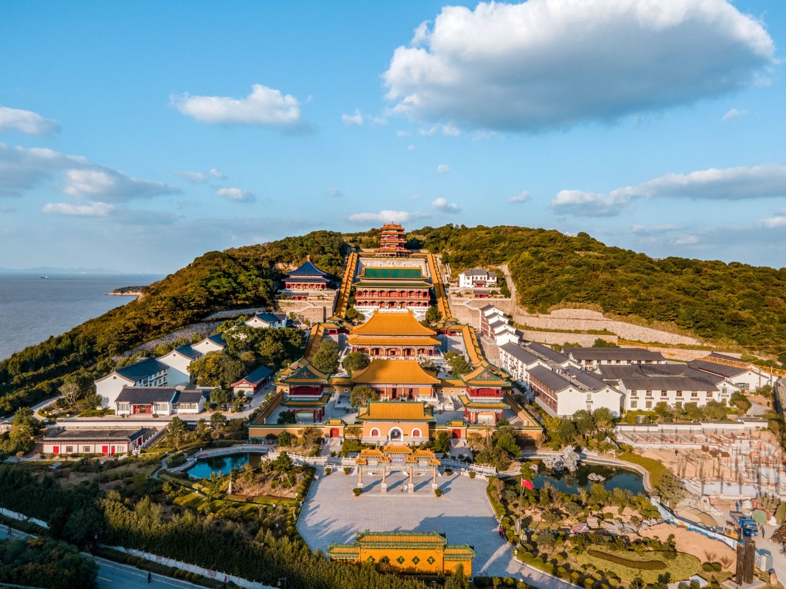 A scenic view of Zhoushan Putuoshan Puji Si