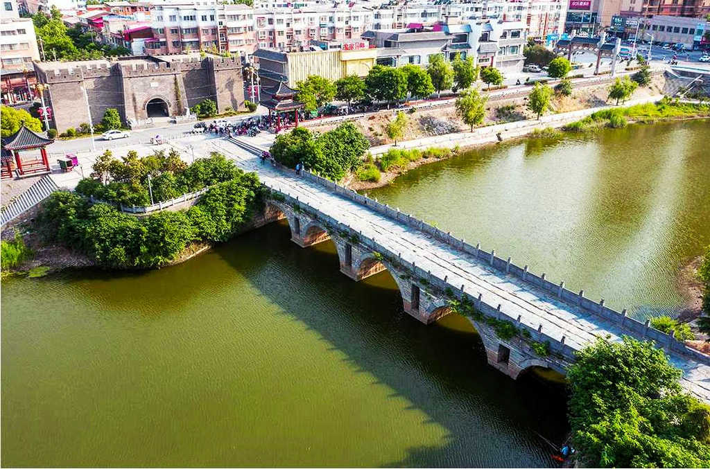 A scenic view of Zhumadian Runingshiqiao