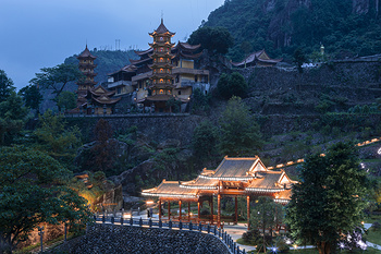 A scenic view of Zhumadian Wuyingta
