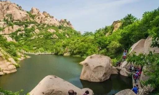 A scenic view of Zhumadian Xiugongjieshiheshangta
