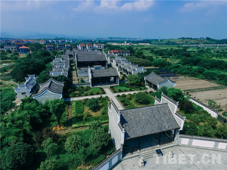 A scenic view of Zhuzhou Xianggan Geming Genjudi Jiuzhi