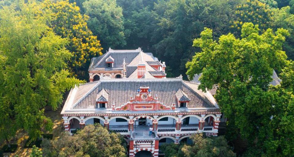 A scenic view of Zigong Zhangboqing Gongguan