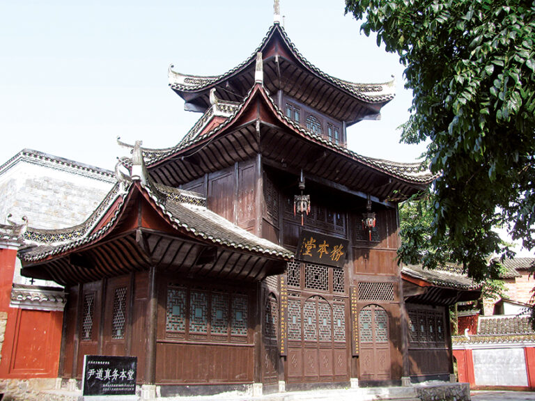 The Ultimate Travel Guide to Zhengan Yindaozhen Wubentang in Zunyi, Guizhou